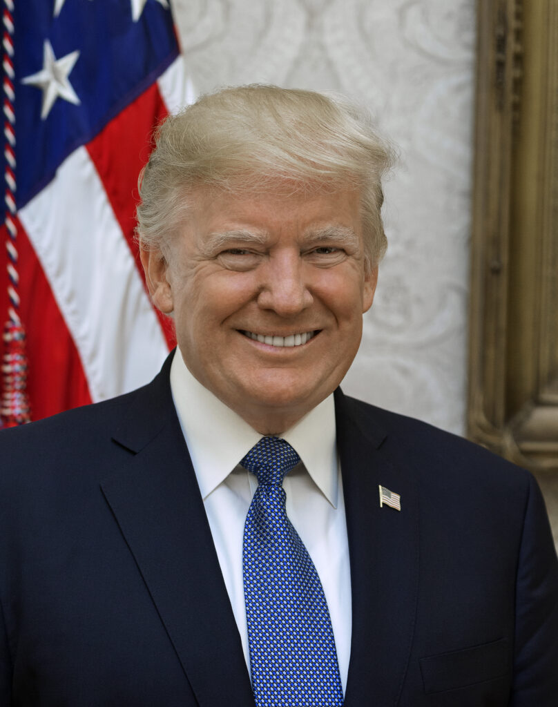 Phân tích cái tên của ông Donald Trump thông qua tử vi